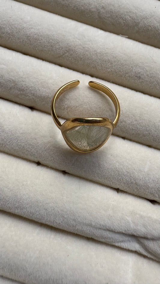 Anillo con flores preservadas encapsuladas 🌸✨- hortensia verde agua