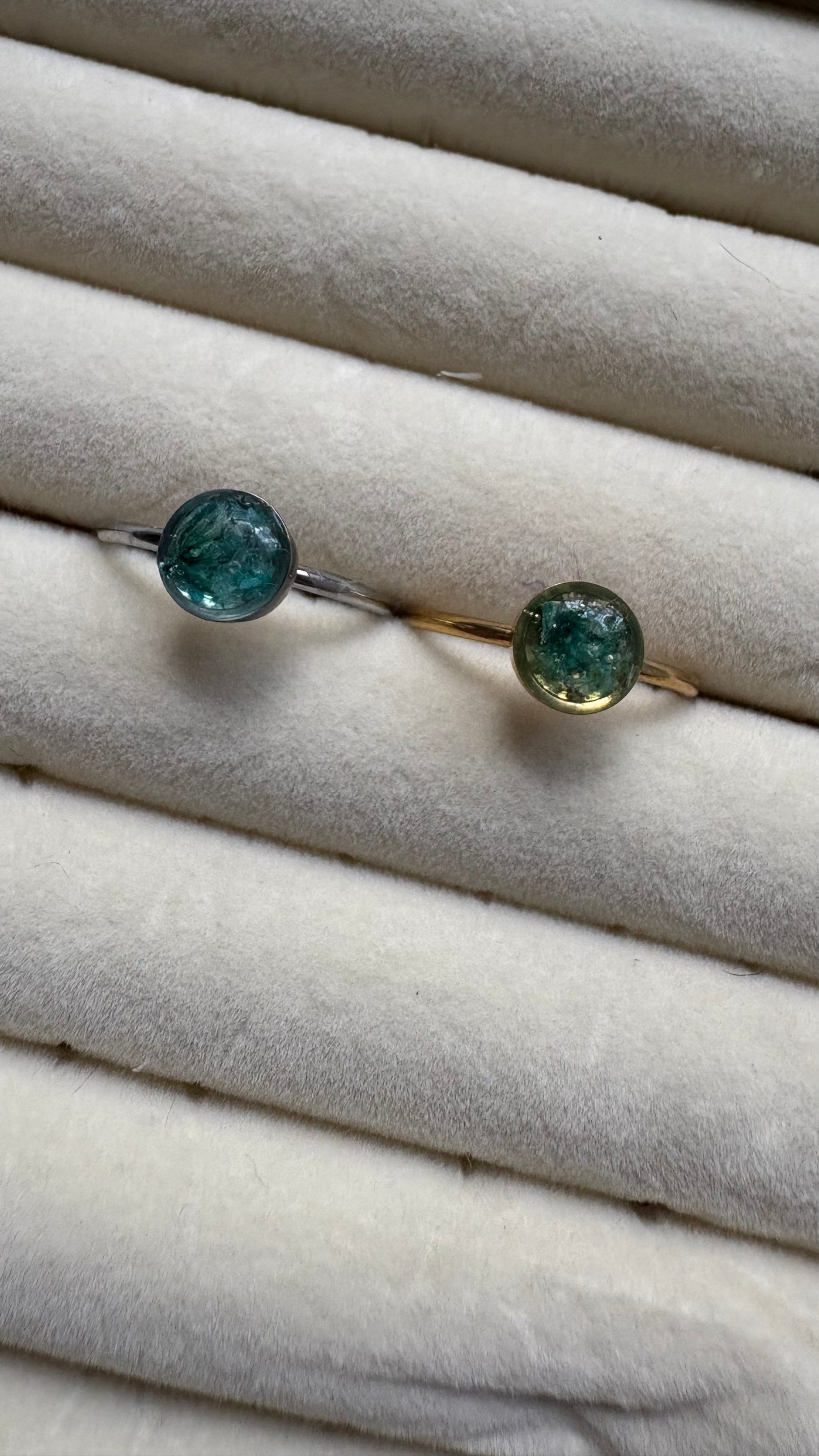 Anillo con flores preservadas encapsuladas 🌸✨- Paniculata azul